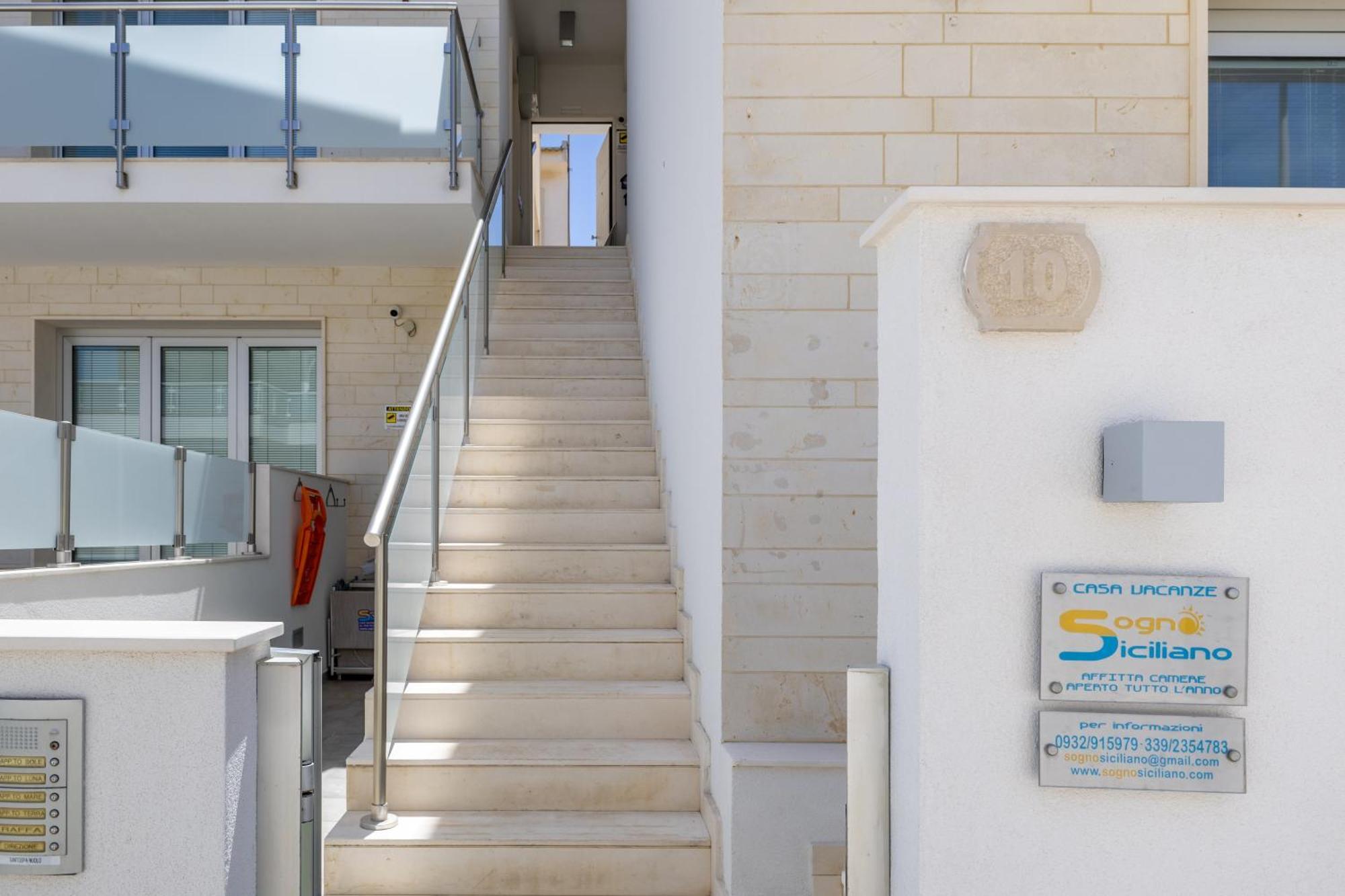 Casa Vacanze Sogno Siciliano 圣克罗切卡梅里纳 外观 照片